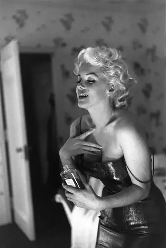 Amura,AmuraWorld,AmuraYachts, La actriz Marilyn Monroe era asidua clienta del perfume Chanel N° 5.