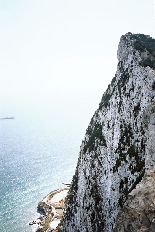 El Peñón de Gibraltar, el vigía del mar.
