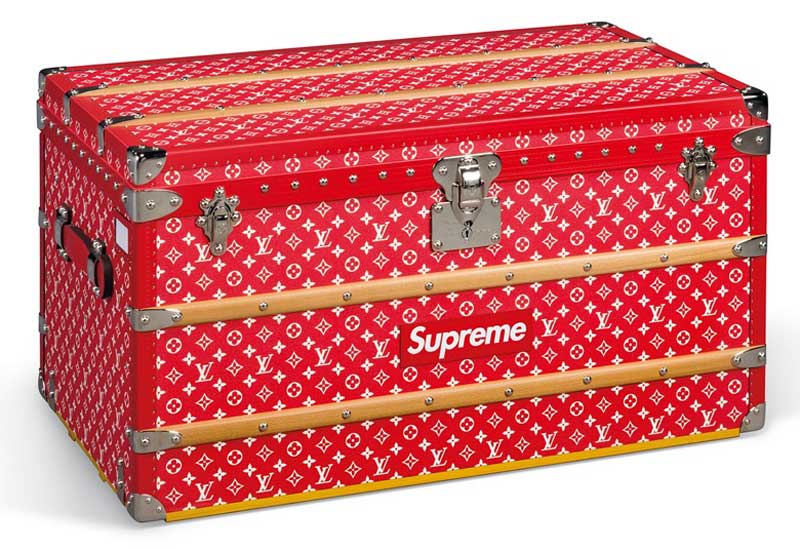 Amura,AmuraWorld,AmuraYachts,Louis Vuitton, Con la marca Supreme, Louis Vuitton lanzó una exclusiva línea de baúles.