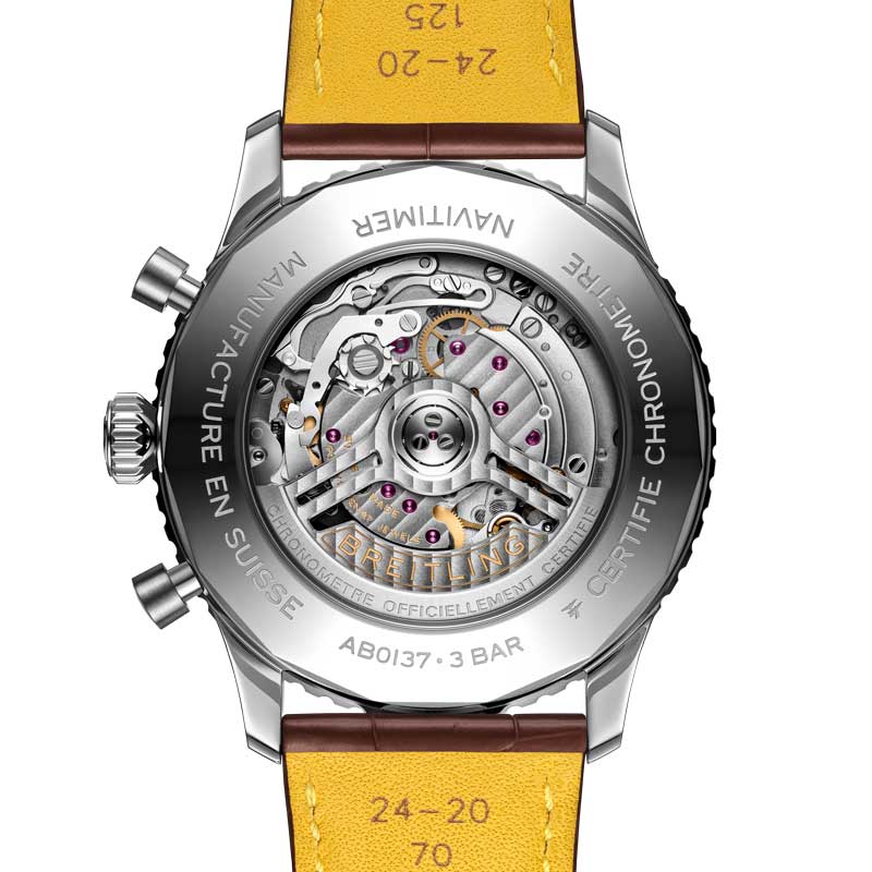 Amura,AmuraWorld,AmuraYachts, En el reverso puede apreciarse el Calibre 01 de Breitling.