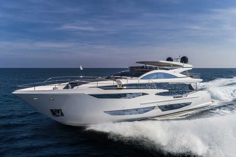 Amura,AmuraWorld,AmuraYachts, El Pearl 95 ha recibido diversos reconocimientos por su diseño.