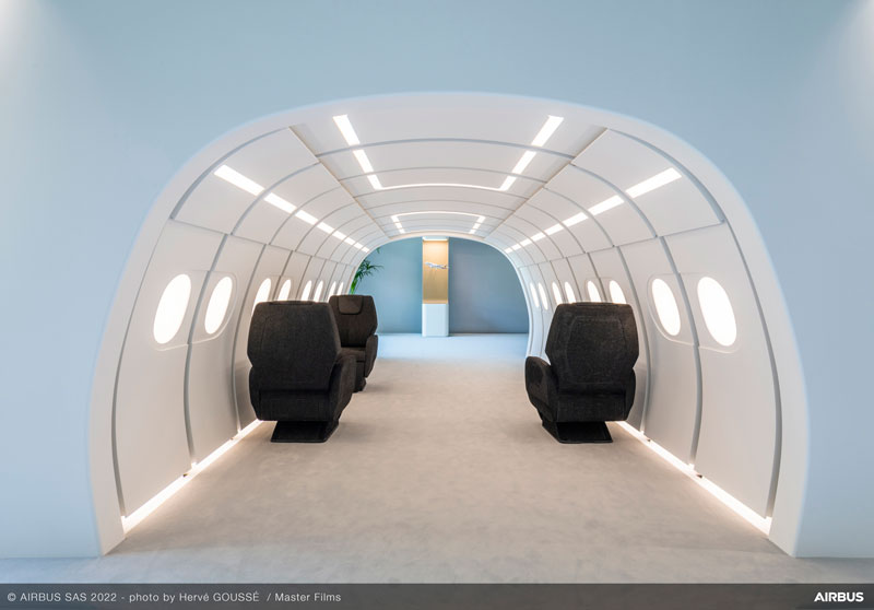 Amura,AmuraWorld,AmuraYachts, Con la realidad virtual, el cliente puede diseñar el avión de sus sueños.