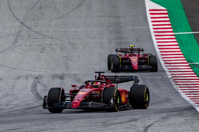 Amura,AmuraWorld,AmuraYachts, El accidente de Carlos Sainz impidió el 1-2 de Ferrari.