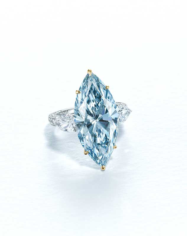 Amura,AmuraWorld,AmuraYachts, Anillo de diamantes y diamantes Fancy Intense Blue.