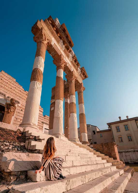 Amura,AmuraWorld,AmuraYachts, En el centro histórico de Brescia se ubica el antiguo Templo Romano llamado Capitolium.