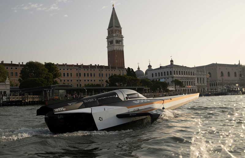 Amura,AmuraWorld,AmuraYachts, En los canales de Venecia se realizó la promoción del UIM E1 World Championship.