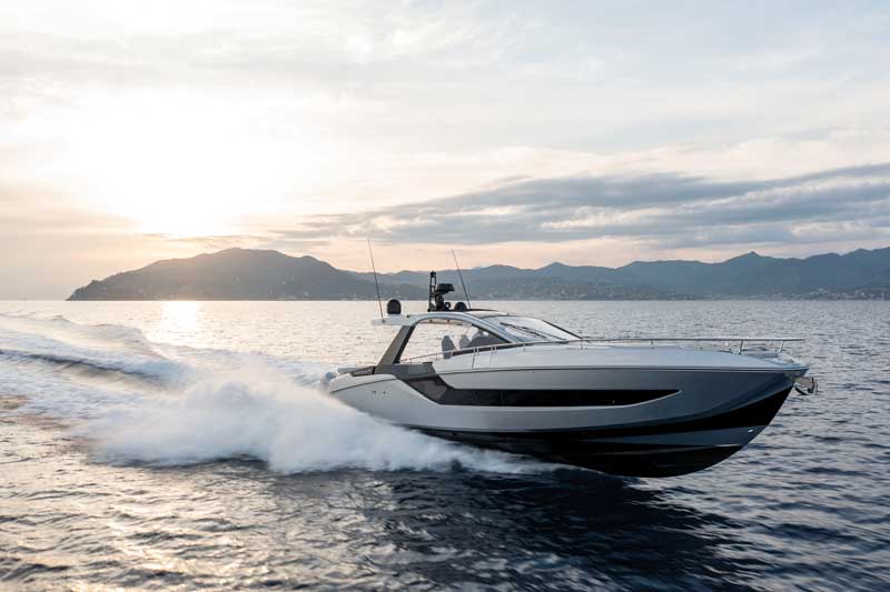 Amura,AmuraWorld,AmuraYachts, El Verve 48, el nuevo fuera de borda para los amantes de la adrenalina.