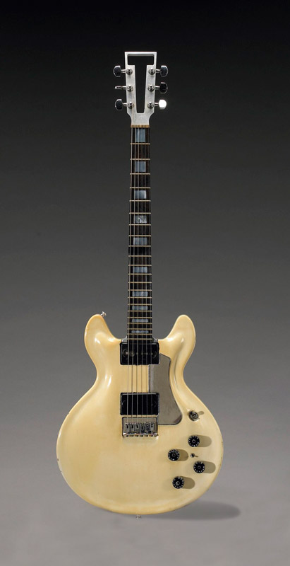 Amura,AmuraWorld,AmuraYachts, Guitarra eléctrica by Travis Bean de Jerry Garcia, circa 1975.