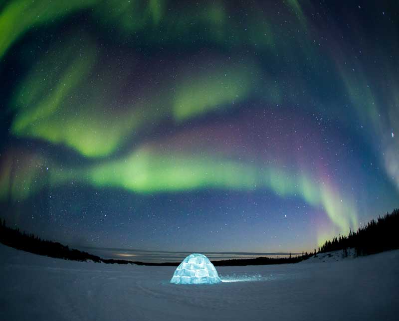Amura,AmuraWorld,AmuraYachts, Construya su propio iglú  y posteriormente disfruta de las auroras boreales en los  Territorios del Noroeste de Canadá.