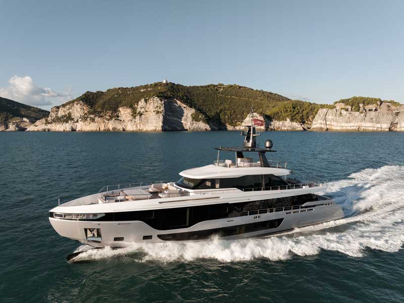 Amura,AmuraWorld,AmuraYachts, Grande 36M de Azimut Yachts.