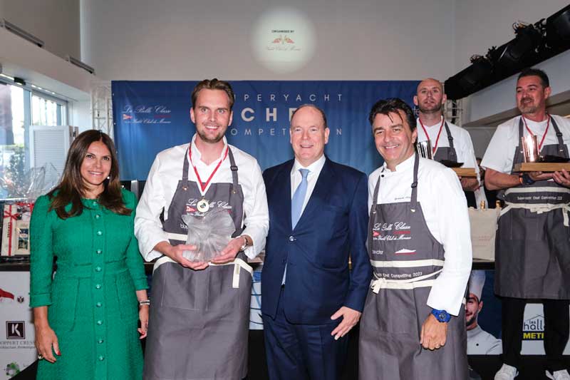Amura,AmuraWorld,AmuraYachts, Marco Tognon, ganador del Superyacht Chef Competition 2023, fue premiado por el príncipe Alberto II de Mónaco.