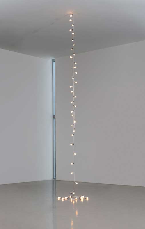 Amura,AmuraWorld,AmuraYachts, Félix González-Torres (1957-1996), <em><i>Sin título (América #3)</i></em>, 1992. Vendido por 13’635,000 USD.