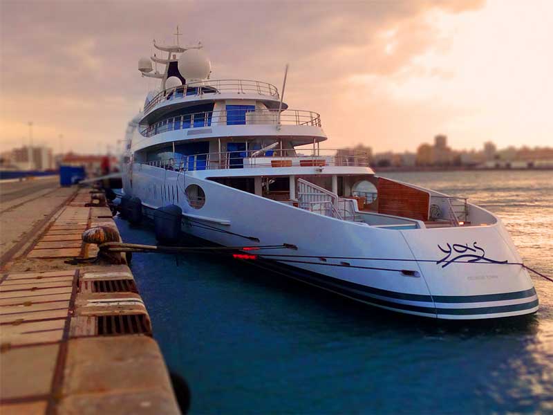 Amura,AmuraWorld,AmuraYachts, Yates de gran calado pueden atracar en los puertos de Sevilla.