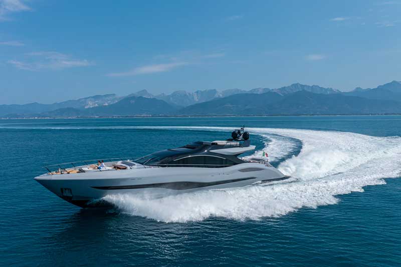 Amura,AmuraWorld,AmuraYachts, Mangusta 104 REV.