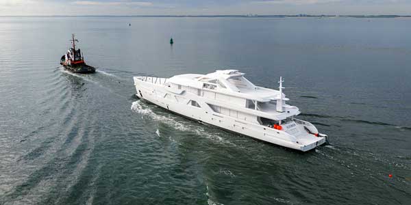 Amels 60 arriba a Vlissingen para su equipamiento