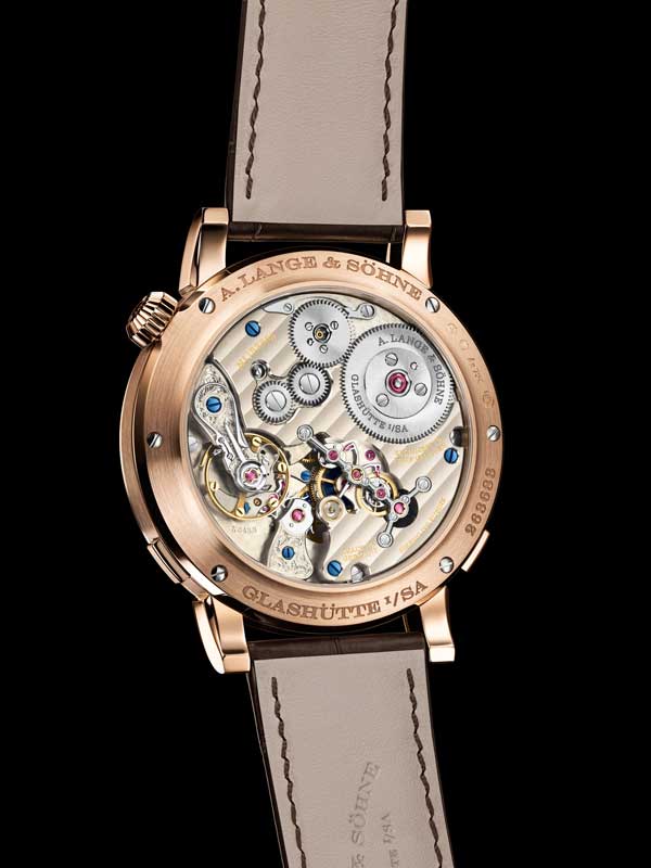 Amura,AmuraWorld,AmuraYachts, El cristal de zafiro permite admirar el calibre de manufactura L043.8.