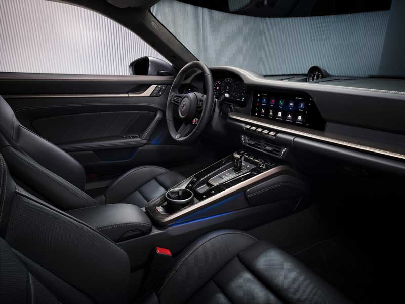 Amura,AmuraWorld,AmuraYachts, Los acabados de los interiores del 911 Turbo S 2025 son en carbono y Neodyme.