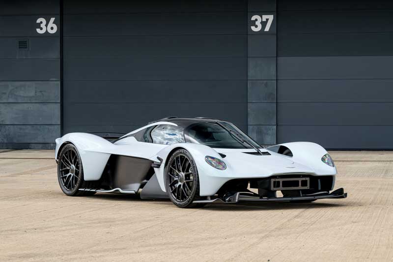 Amura,AmuraWorld,AmuraYachts, Aston Martin Valkyrie 2023, encargado por el expiloto de F1 Daniel Ricciardo.