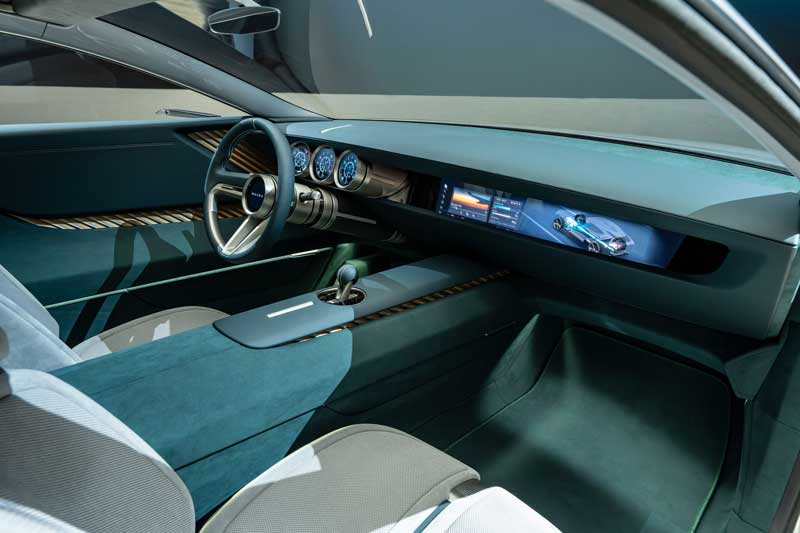 Amura,AmuraWorld,AmuraYachts, El interior del Mazda Vision X-Coupe.