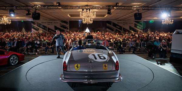 El millonario interés por las subastas de autos