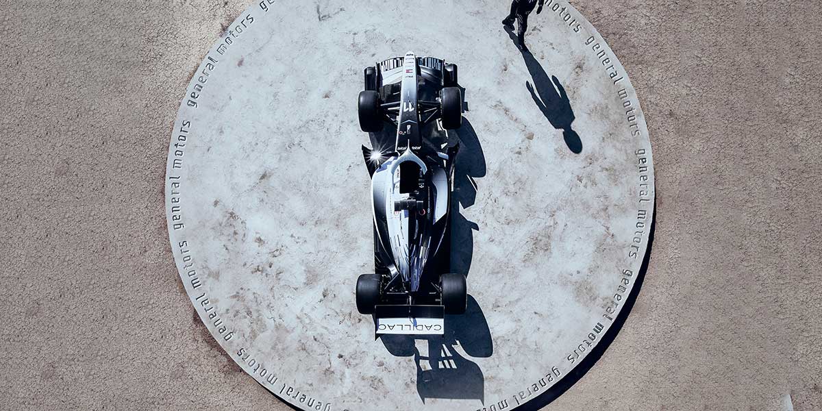 Cadillac F1 presenta sus colores