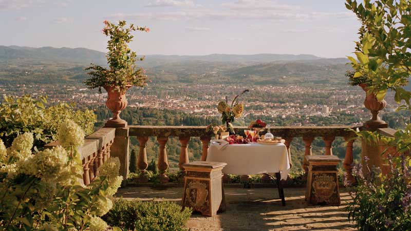 Amura,AmuraWorld,AmuraYachts, Florencia queda a los pies de Villa San Michele, A Belmond Hotel.