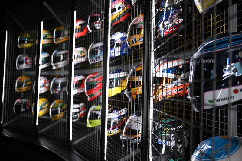 Amura,AmuraWorld,AmuraYachts, Los cascos de los pilotos de Fórmula 1 serán exhibidos.