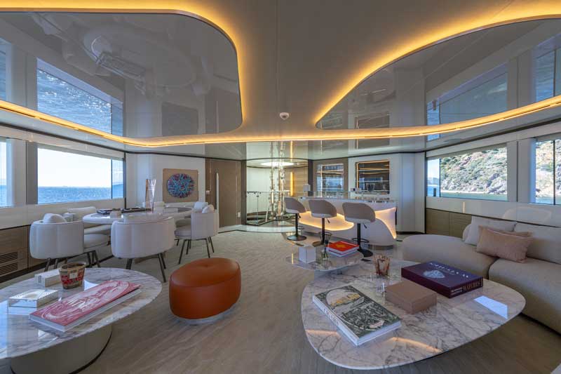 Amura,AmuraWorld,AmuraYachts, Los interiores del Bilgin 163 <em><i>Camila,</i></em> son de Hot Lab Studio.