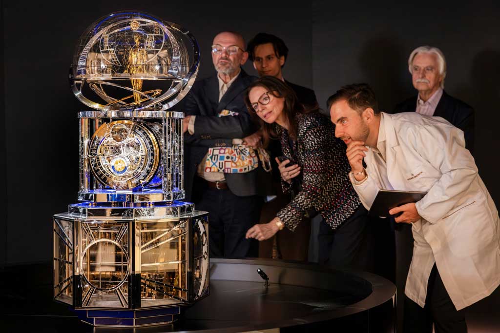 Amura,AmuraWorld,AmuraYachts, La <em><i>Quête du Temps </i></em>de Vacheron Constantin, requirió siete años de desarrollo. Incluye un astrónomo engastado con 122 diamantes, capaz de realizar 144 gestos para señalar constelaciones.