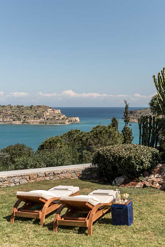 Amura,AmuraWorld,AmuraYachts, Phaea Blue, en la isla de Creta.