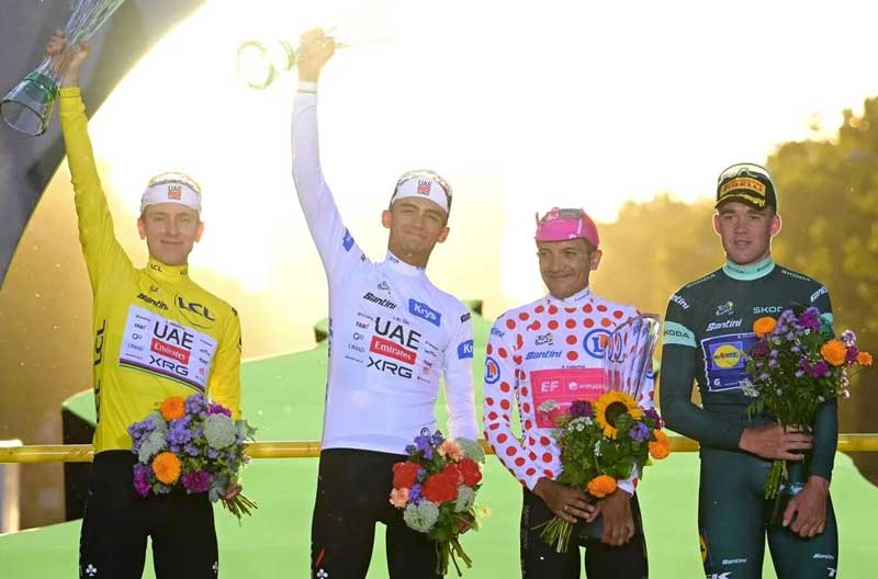 Amura,AmuraWorld,AmuraYachts, Ganadores del Tour de France 2026: Puntos, Mads Pedersen (Dinamarca, maillot verde); Campeón, Tadej Pogacar (Eslovenia, maillot amarillo), Mejor Joven, Isaac del Toro (México, maillot blanco) y Montaña, Richard Carapaz (Ecuador, maillot de lunares rojos).