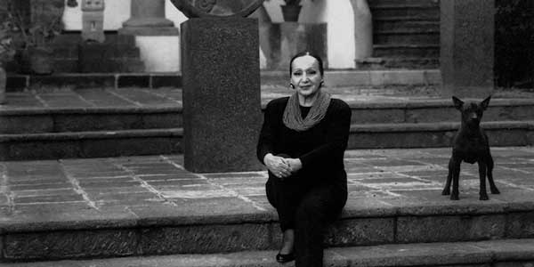 Cómo Dolores Olmedo se ganó la admiración de Diego Rivera y catapultó a la fama a Frida Kahlo