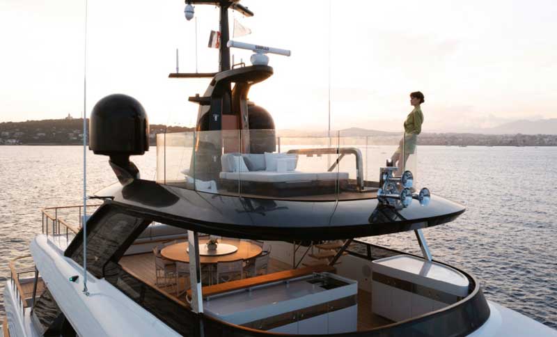 Amura,AmuraWorld,AmuraYachts, El flybridge del Benetti Motopanfilo <em>Sundance.</em>
