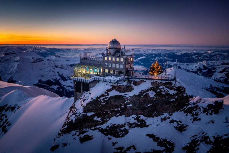 Amura,AmuraWorld,AmuraYachts, Atardecer en el Sphinx Observatory, a 3,571 metros sobre el nivel del mar.