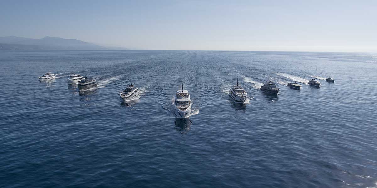 Ferretti Group luce en Cannes