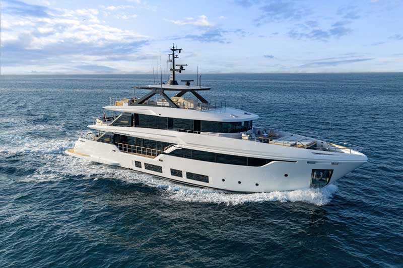 Amura,AmuraWorld,AmuraYachts, Custom Line Navetta 35.