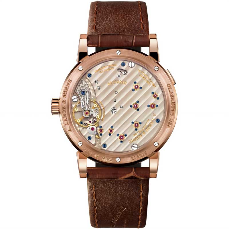 Amura,AmuraWorld,AmuraYachts, El fondo de caja de cristal de zafiro permite observar el calibre L121.1 de A. Lange & Söhne.