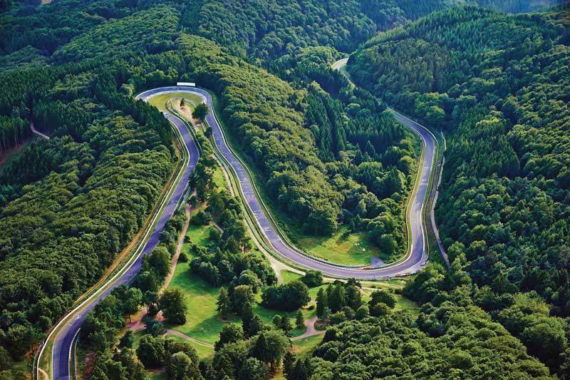 .Nürburgring es una de las pistas más peligrosas y apasionantes del planeta.
