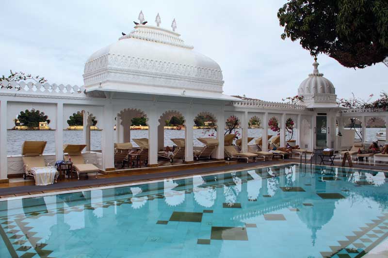 Piscina del Taj Lake Palace, en Udaipur.