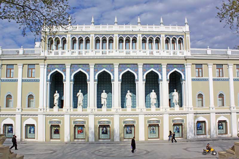 Museo Estatal de Literatura de Azerbaiyán. 