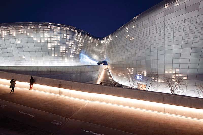 Dongdaemun Plaza, downtown Seoul, Zaha Hadid Design.