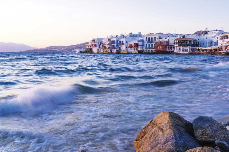 Puesta del sol en la Pequeña Venecia, Mykonos. 