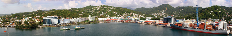 Puerto de Castries, capital de Santa Lucia 
