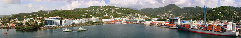 Puerto de Castries, capital de Santa Lucia 
