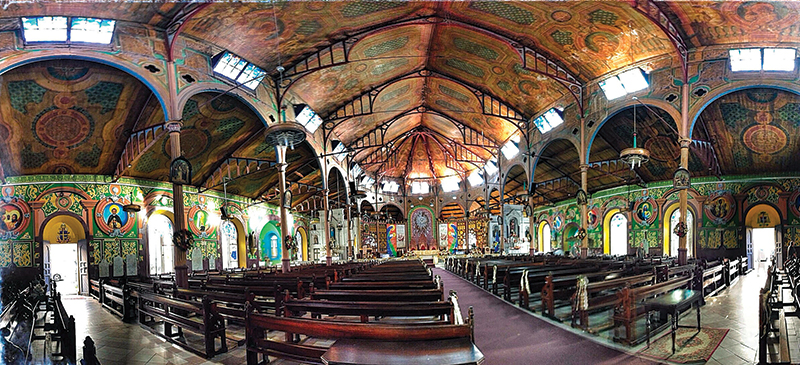 The Basilica shows a mixture of architectonical styles with a Caribbean essence.