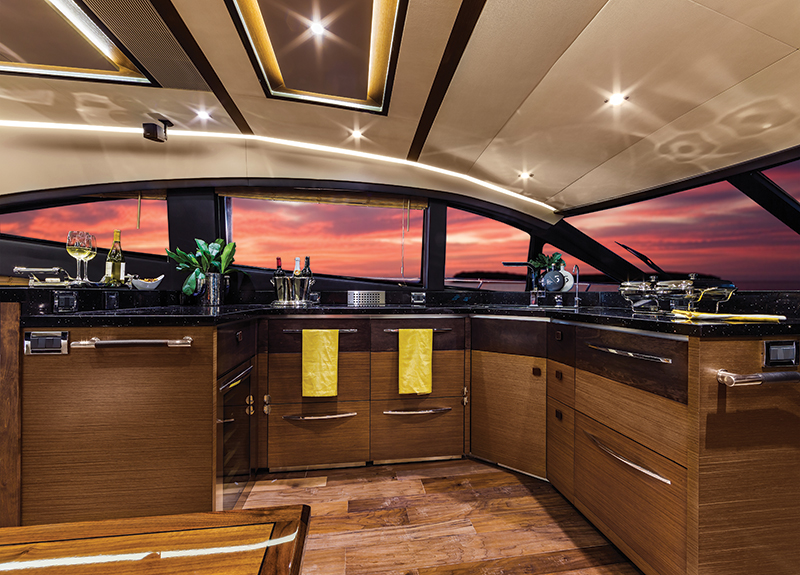 Sea Ray L-Class Yacht L650