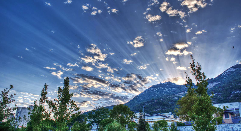 One of the most appealing factors in visiting Gibraltar is enjoying the weather, which consists of 320 days of sunlight annually.
