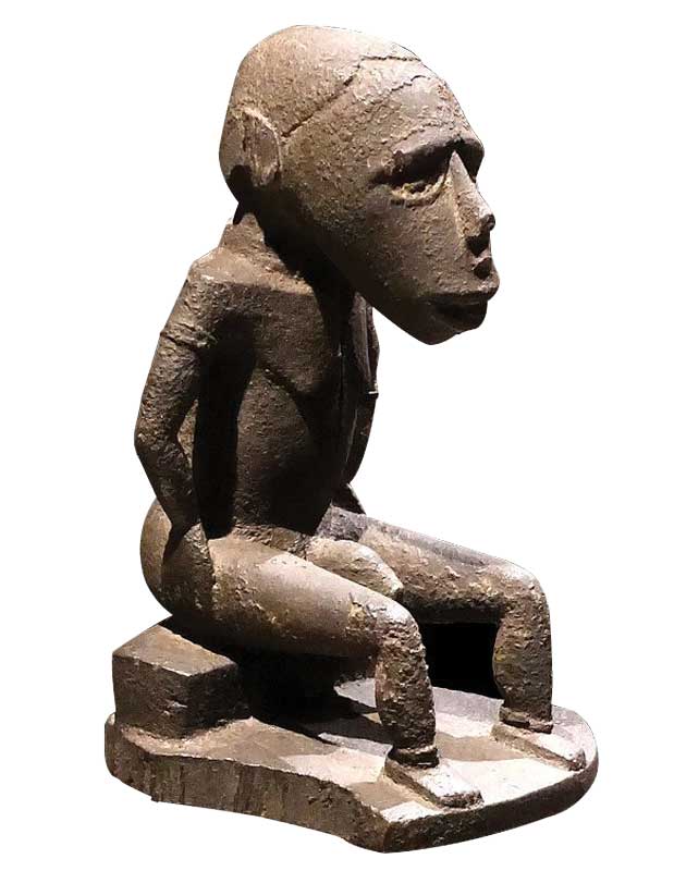 Figura de madera del dios tiburón Dakuwaqa (siglo XVIII). Museo del Muelle Branly - Jacques Chirac, París. 
