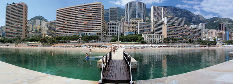 Amura,Playa de Larvotto. 