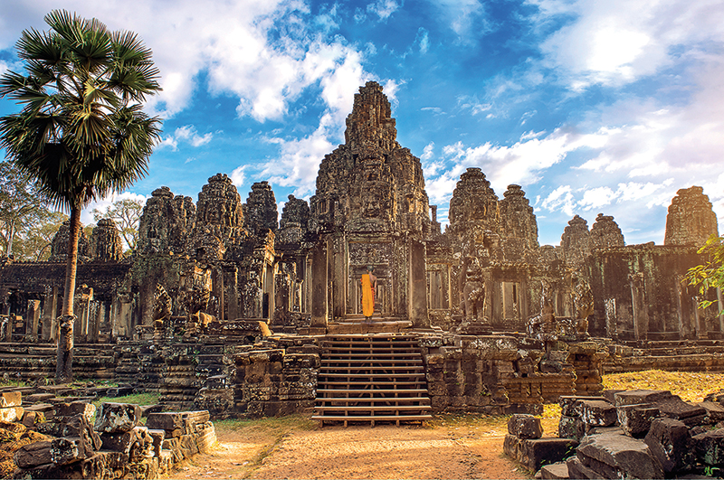 Amura, Camboya, Cambodia, Angkor Wat is the most important symbol of Khmer culture. 